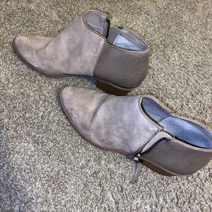Vera Wang booties